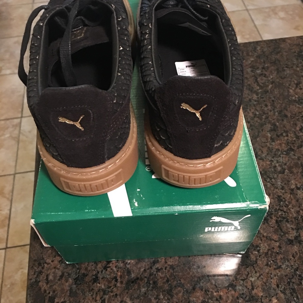 Brand New Women’s Puma Exotic Skin Platform Sneaker - Picture 3 of 4